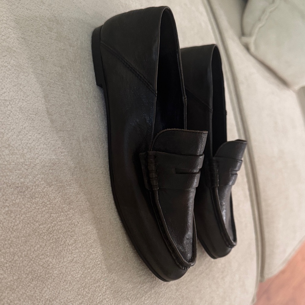 Massimo Dutti Dark Leather Slip-On Loafers - Picture 3 of 10